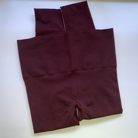 NWOT Spanx By Sara Blakely Burgundy Plum Leggings - Picture 7 of 12